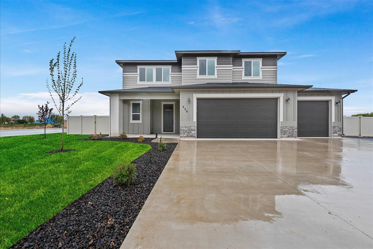 The Summit floor plan by Bear Homes, front elevation